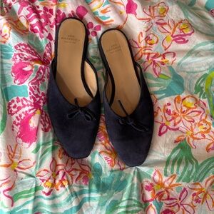 Ann Mashburn Women's Navy Suede Mules